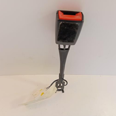 Attache ceinture avant droit PEUGEOT 5008 1