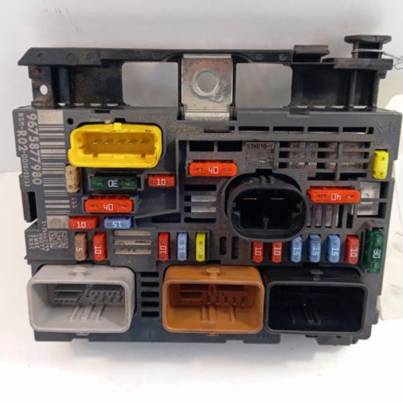 Boitier servitude moteur (BSM) PEUGEOT 5008 1 Boitier servitude moteur (BSM) PEUGEOT 5008 1