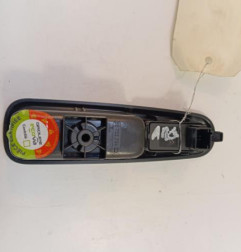 Interrupteur de leve vitre arriere gauche PEUGEOT 5008 1