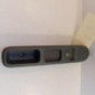 Interrupteur de leve vitre avant droit PEUGEOT 5008 1