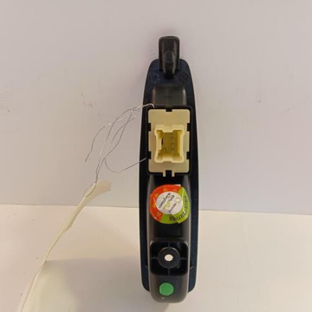 Interrupteur de leve vitre arriere droit RENAULT CLIO 4