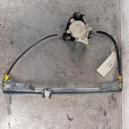 Leve vitre electrique avant droit RENAULT CLIO 2 Photo n°1