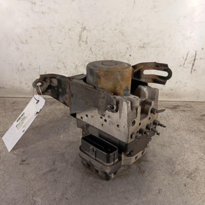 Bloc ABS (freins anti-blocage) TOYOTA RAV4 2 Bloc ABS (freins anti-blocage) TOYOTA RAV4 2