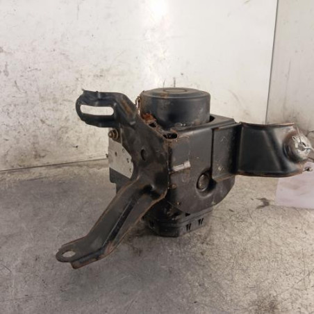 Bloc ABS (freins anti-blocage) TOYOTA RAV4 2