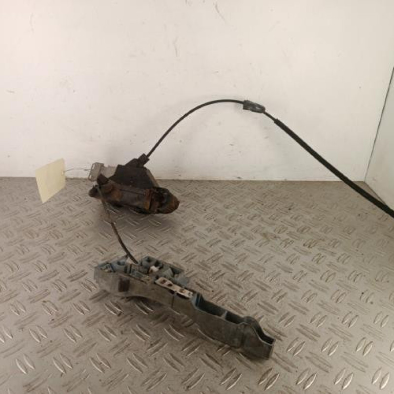 Serrure avant gauche CITROEN C4 1 Serrure avant gauche CITROEN C4 1