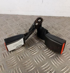 Attache ceinture arriere droit PEUGEOT 208 1 Photo n°1