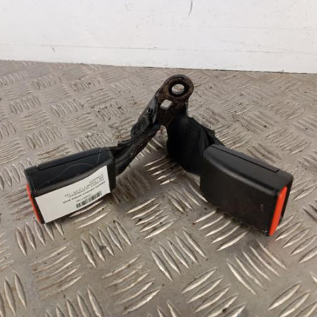 Attache ceinture arriere droit PEUGEOT 208 1 Photo n°1