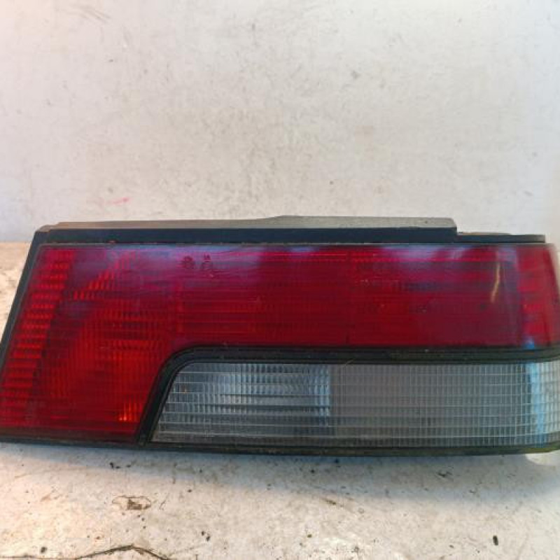Feu arriere principal droit (feux) PEUGEOT 405 Feu arriere principal droit (feux) PEUGEOT 405