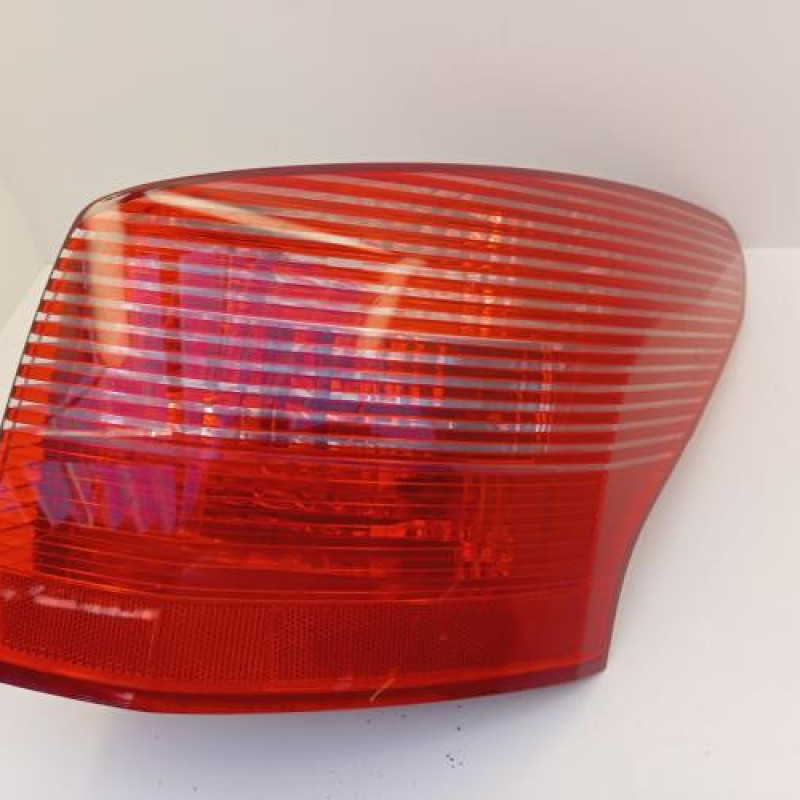 Feu arriere principal droit (feux) PEUGEOT 407 Feu arriere principal droit (feux) PEUGEOT 407