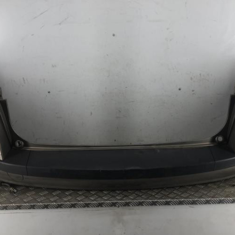 Pare choc arriere RENAULT CLIO 3