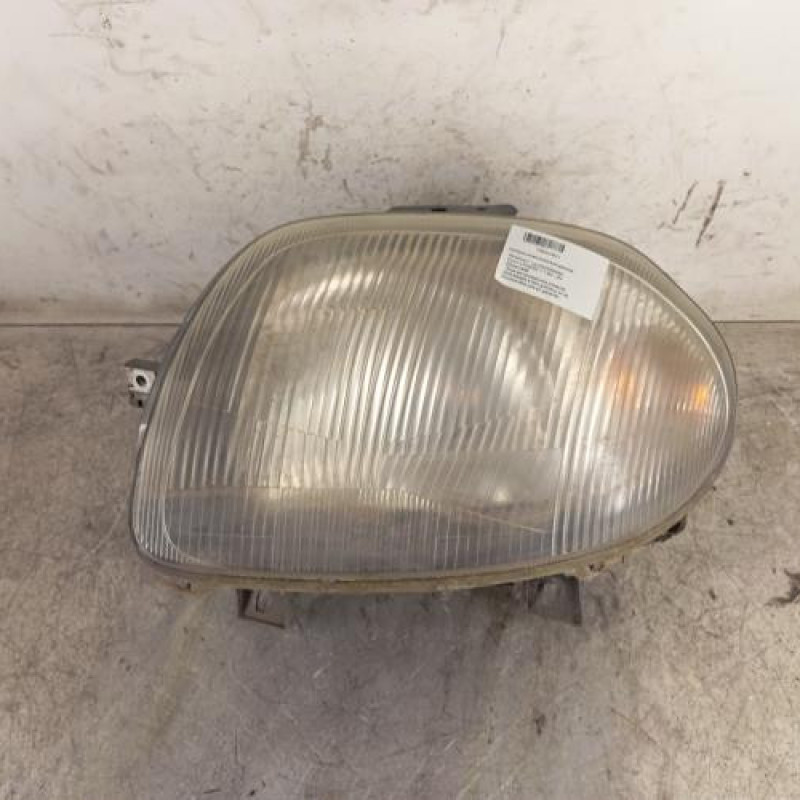 Optique avant principal gauche (feux)(phare) RENAULT CLIO 2