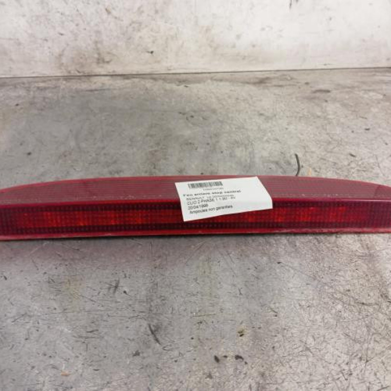 Feu arriere stop central RENAULT CLIO 2 Feu arriere stop central RENAULT CLIO 2