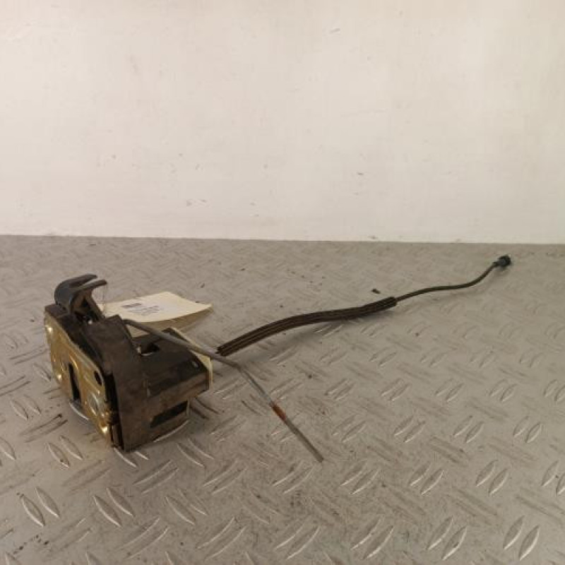 Serrure avant gauche RENAULT CLIO 2 Serrure avant gauche RENAULT CLIO 2