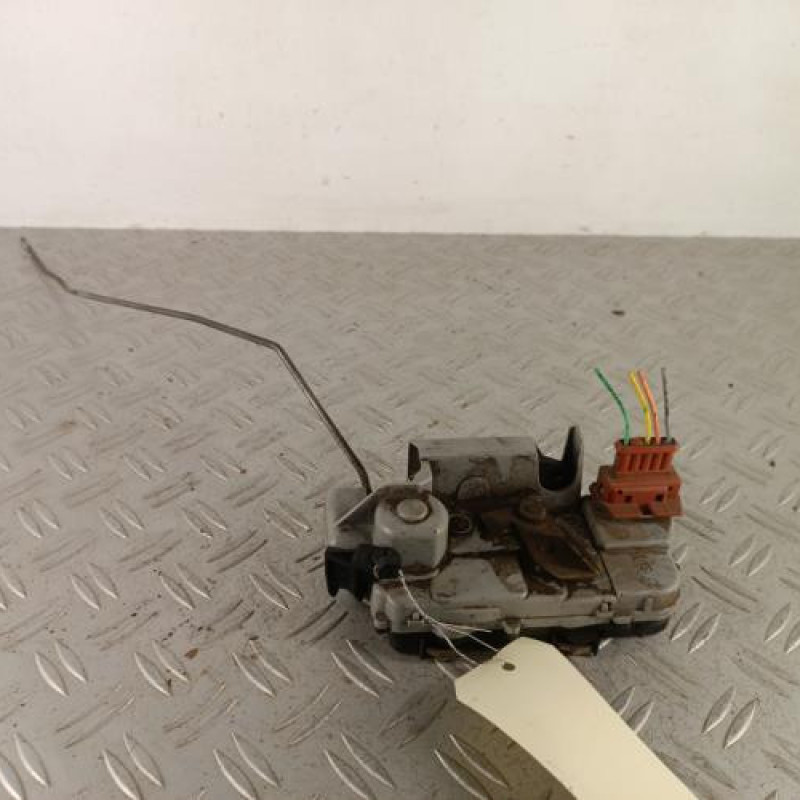Serrure arriere gauche CITROEN XSARA Serrure arriere gauche CITROEN XSARA