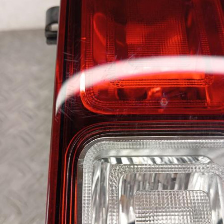 Feu de pare choc arriere gauche RENAULT TRAFIC 3 COURT