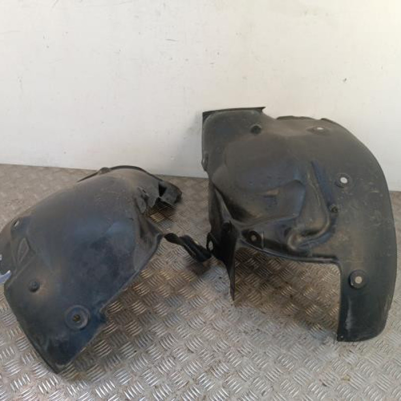Pare boue avant gauche RENAULT GRAND SCENIC 2