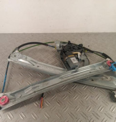 Leve vitre electrique avant droit PEUGEOT 208 1 Photo n°1