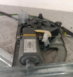 Leve vitre electrique avant droit PEUGEOT 208 1