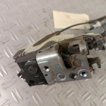 Serrure avant droit PEUGEOT 208 1
