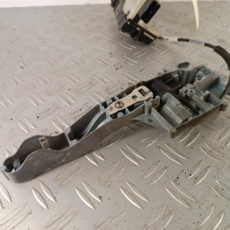 Serrure avant gauche PEUGEOT 208 1