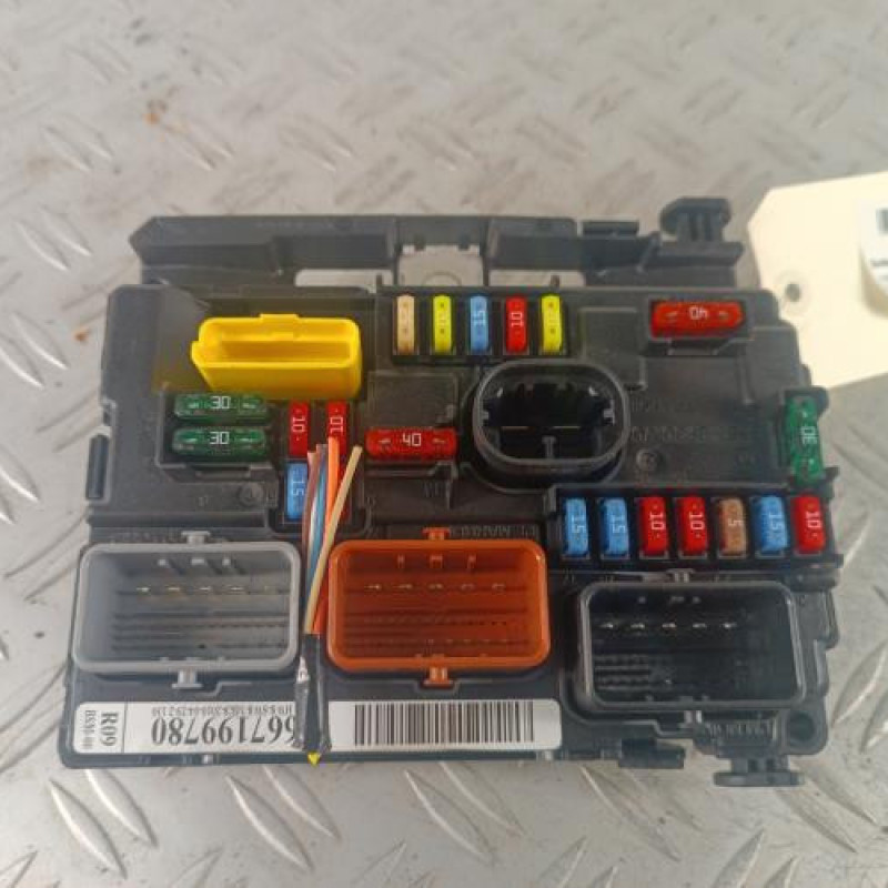 Boitier servitude moteur (BSM) CITROEN C3 2 Boitier servitude moteur (BSM) CITROEN C3 2