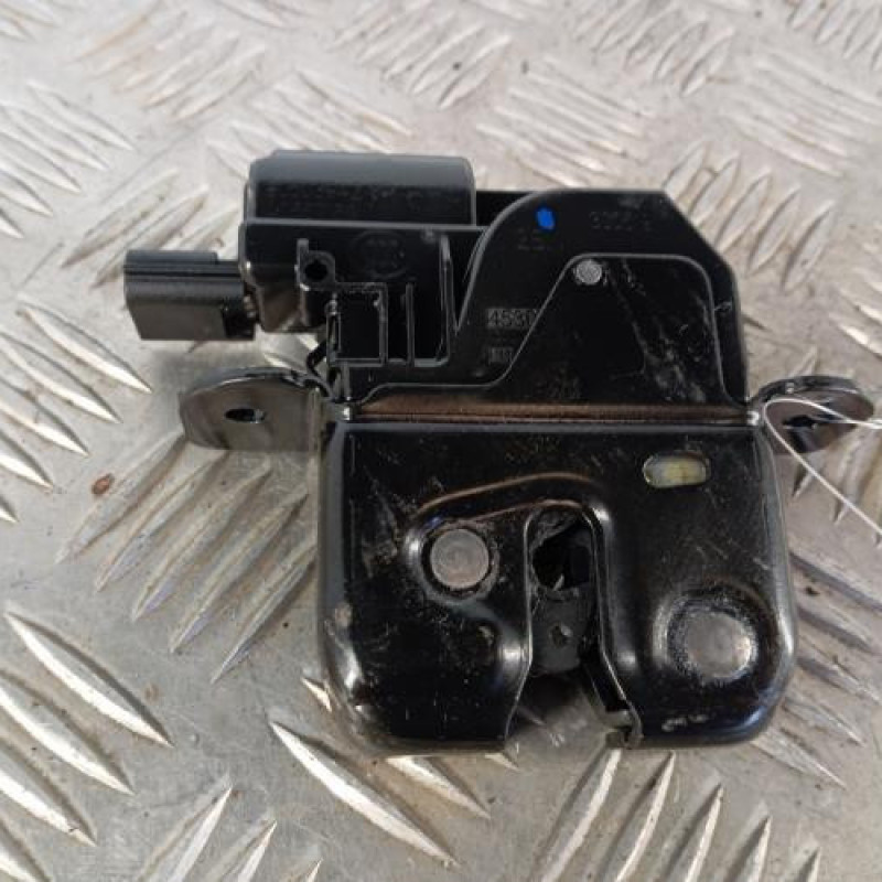 Serrure de hayon RENAULT CLIO 4 Serrure de hayon RENAULT CLIO 4