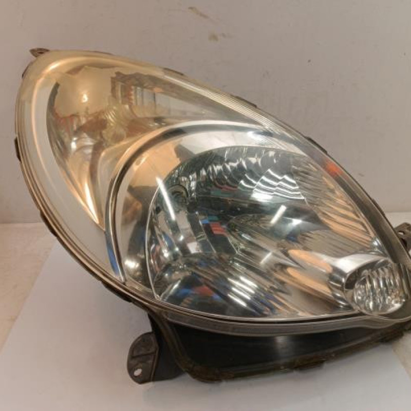 Optique avant principal droit (feux)(phare) TOYOTA YARIS VERSO