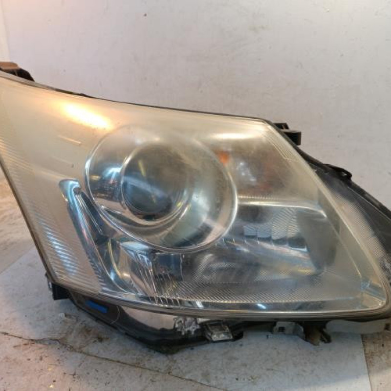 Optique avant principal droit (feux)(phare) TOYOTA AVENSIS 3