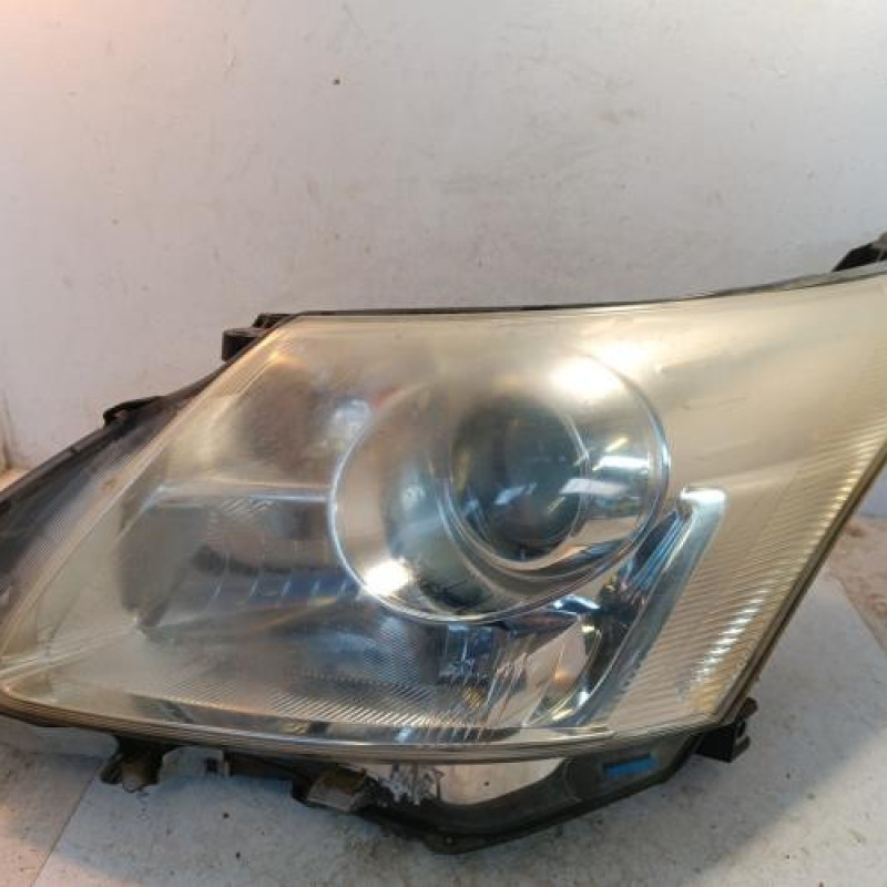 Optique avant principal gauche (feux)(phare) TOYOTA AVENSIS 3