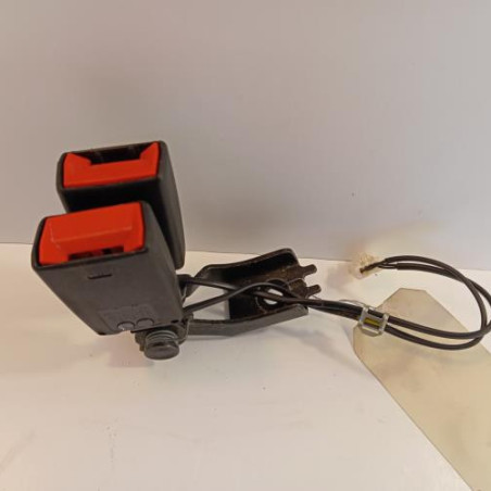 Attache ceinture arriere droit PEUGEOT 308 2 SW Photo n°1