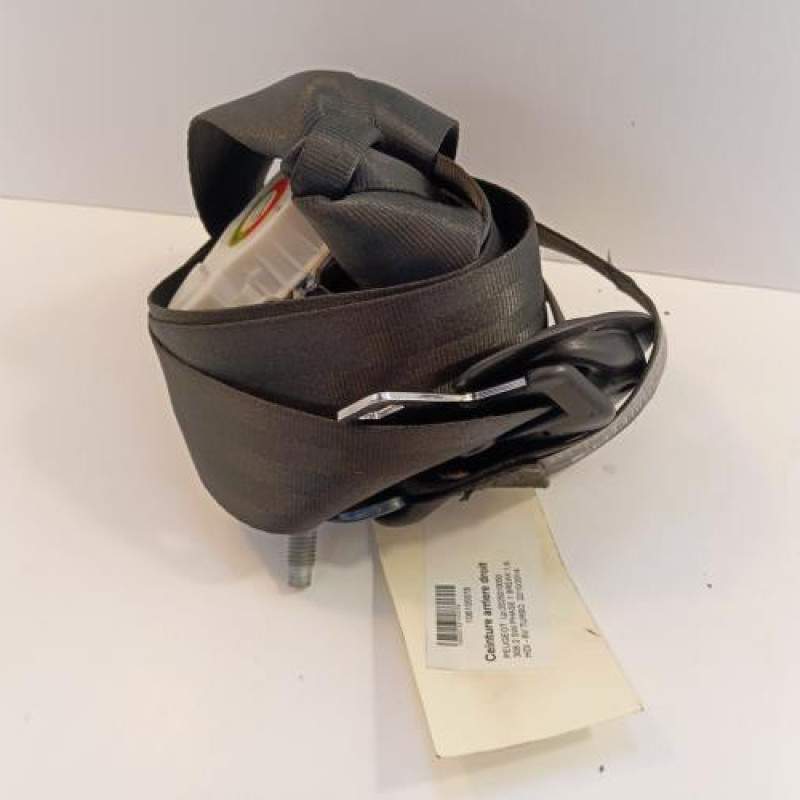 Ceinture arriere droit PEUGEOT 308 2 SW Ceinture arriere droit PEUGEOT 308 2 SW