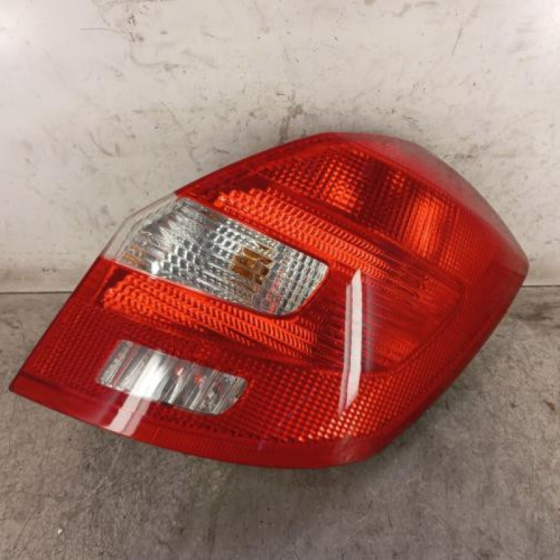 Feu arriere principal droit (feux) SKODA FABIA 2 Feu arriere principal droit (feux) SKODA FABIA 2