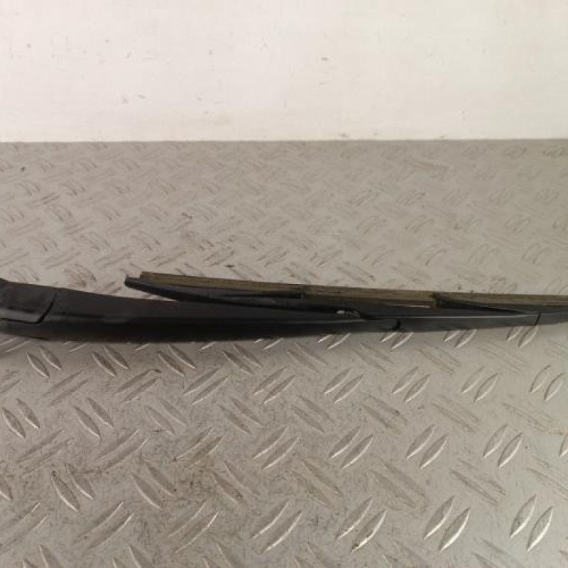 Bras essuie glace arriere RENAULT TWINGO 3 Bras essuie glace arriere RENAULT TWINGO 3