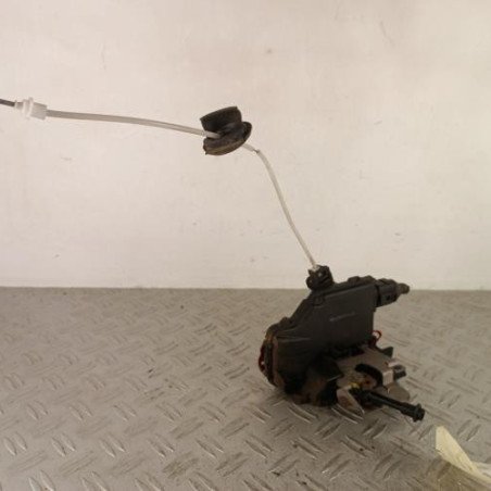 Serrure avant droit AUDI A4 2 Photo n°1