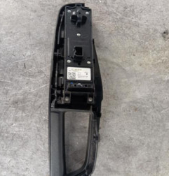 Interrupteur de leve vitre avant gauche FORD FIESTA 6
