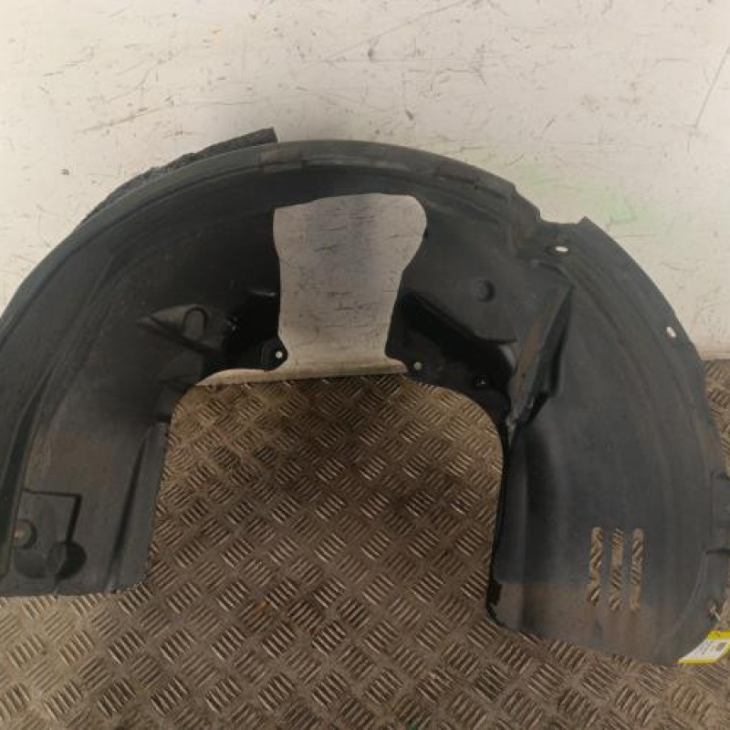 Pare boue avant droit FORD FIESTA 6 Pare boue avant droit FORD FIESTA 6