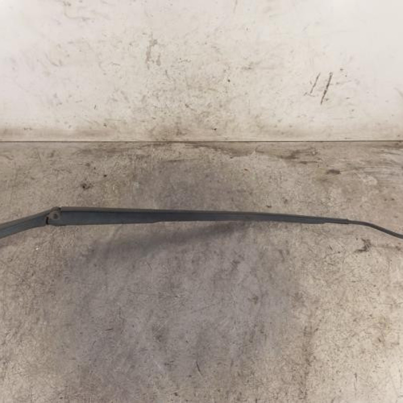 Bras essuie glace avant droit HYUNDAI I 20 2