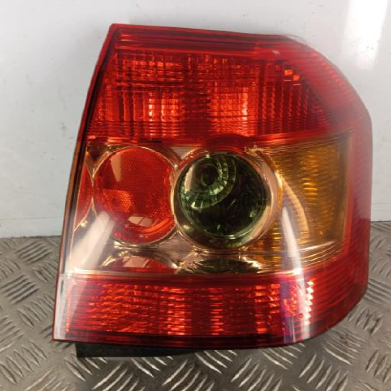 Feu arriere principal droit (feux) TOYOTA COROLLA 10