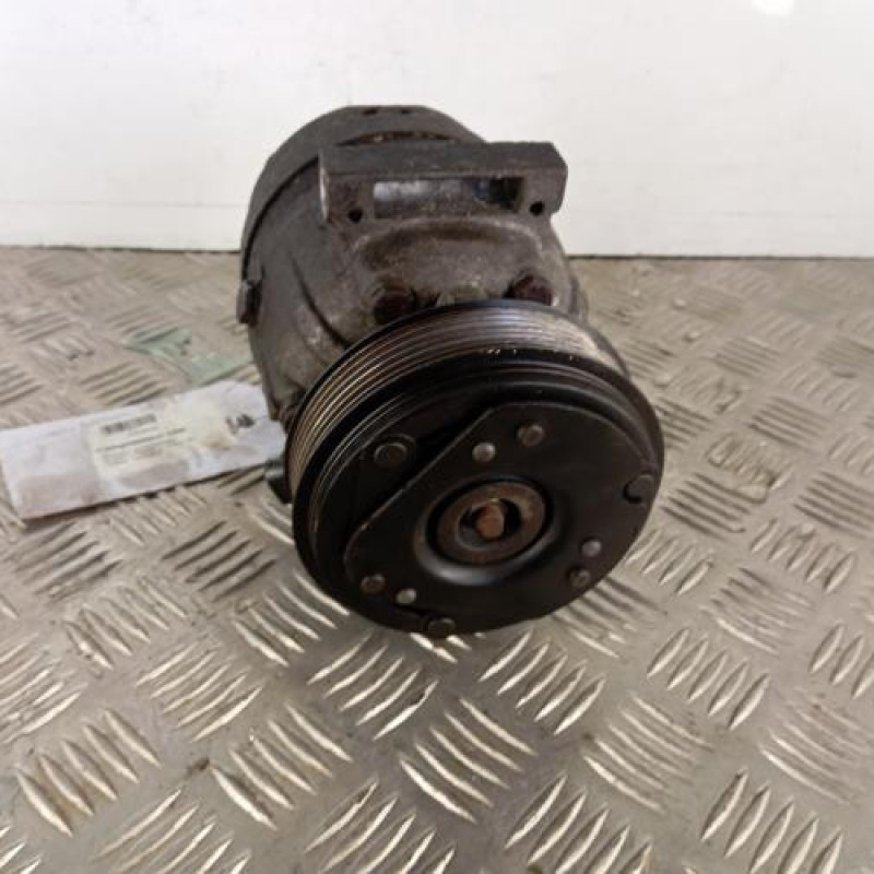 Compresseur clim RENAULT SCENIC 1 Compresseur clim RENAULT SCENIC 1
