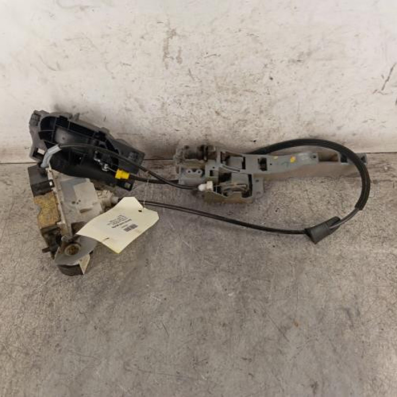 Serrure avant gauche CITROEN C4 1 Serrure avant gauche CITROEN C4 1