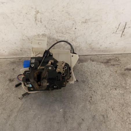Serrure avant droit VOLKSWAGEN POLO 4