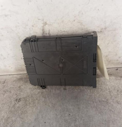 Porte fusible CITROEN C4 CACTUS Photo n°1