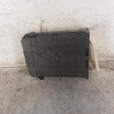 Porte fusible CITROEN C4 CACTUS Photo n°1