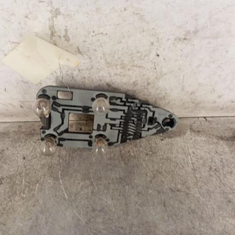 Platine feu arriere droit PEUGEOT 306 Platine feu arriere droit PEUGEOT 306