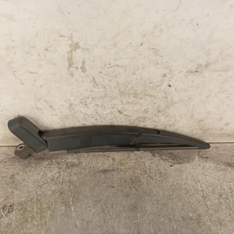 Bras essuie glace arriere CITROEN C4 CACTUS Bras essuie glace arriere CITROEN C4 CACTUS