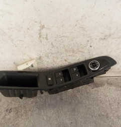 Interrupteur de leve vitre avant gauche HYUNDAI I 20 2 Photo n°1