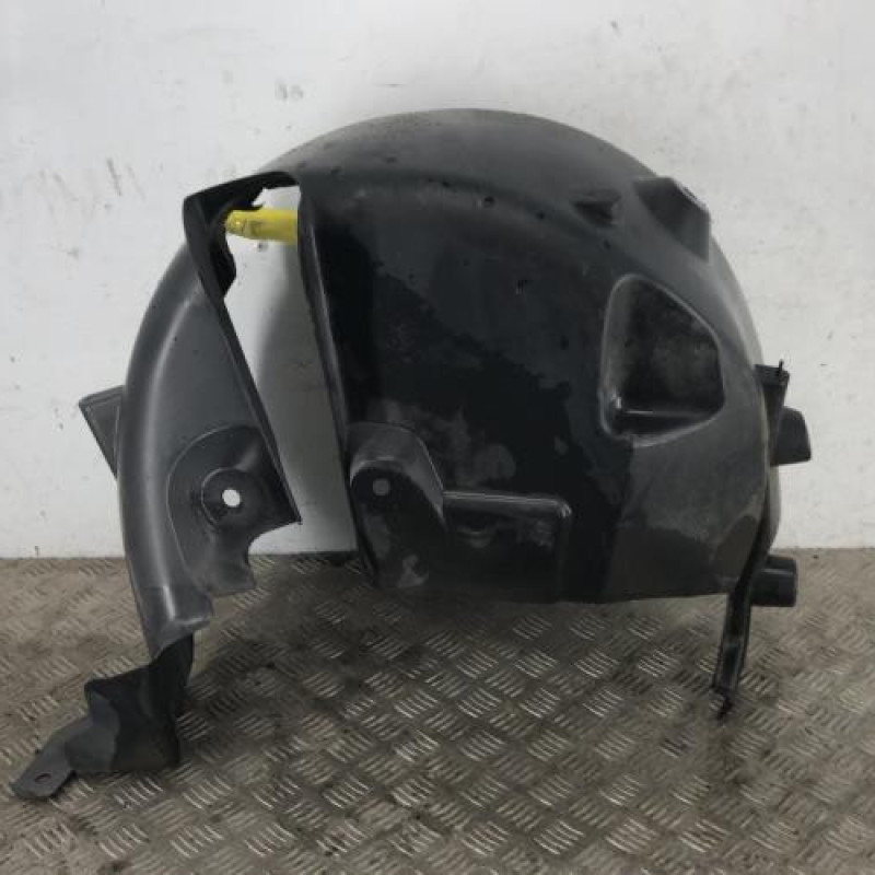 Pare boue arriere gauche RENAULT CLIO 4 Pare boue arriere gauche RENAULT CLIO 4