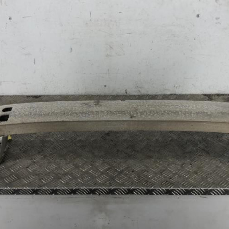 Renfort pare choc arriere (traverse) TOYOTA AVENSIS 2