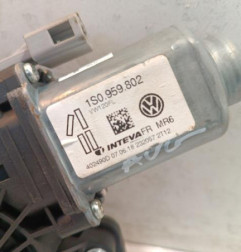 Leve vitre electrique avant gauche VOLKSWAGEN UP Photo n°4