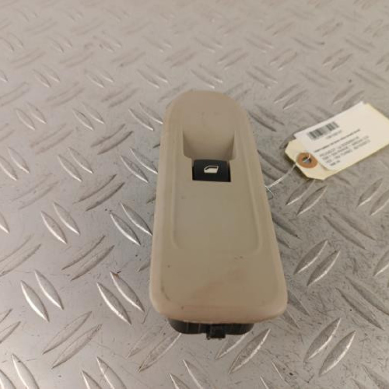 Interrupteur de leve vitre avant droit PEUGEOT 508 1 SW